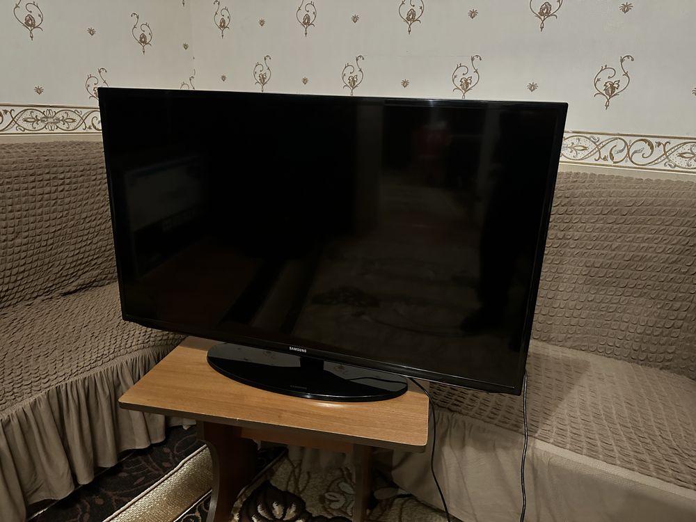 Телевизор LED Samsung SMART TV