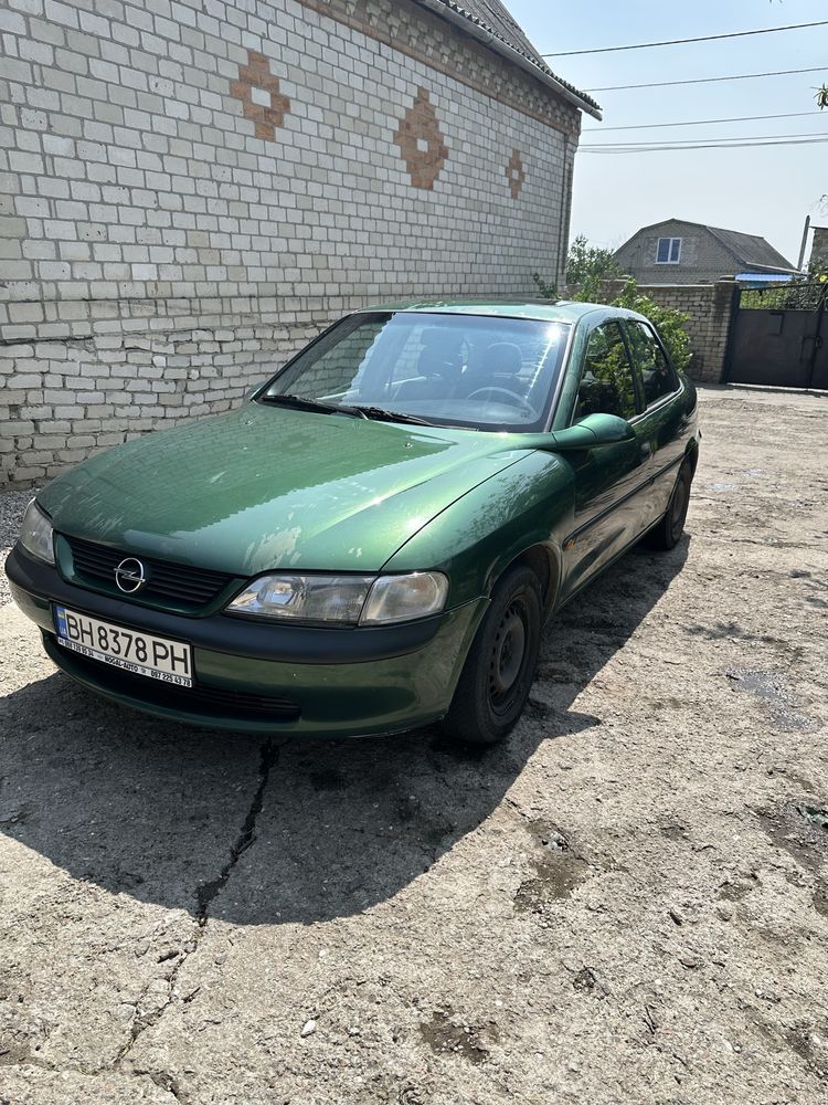 Opel Vectra B 1997г. 1.8 автомат бензин