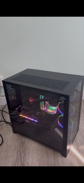 Torre gamer em perfeito estado