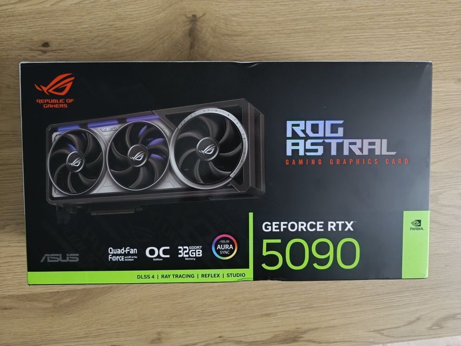Gráfica nova selada - ASUS ROG Astral OC RTX 5090 32G