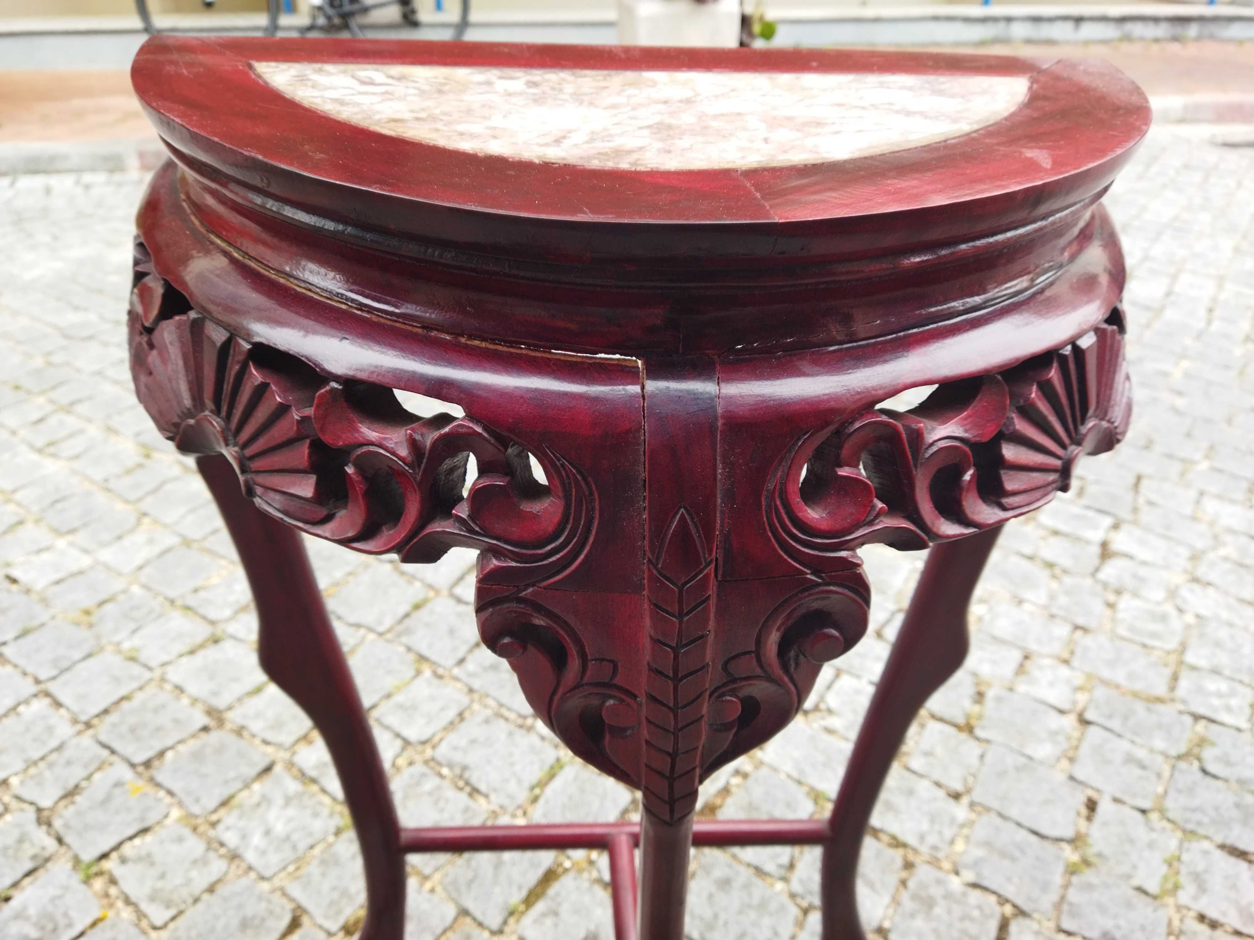 Mesa de entrada de parede