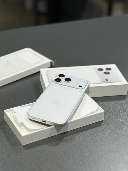 iPhone 16 Pro Max IPhone 17 Pro Max еSim