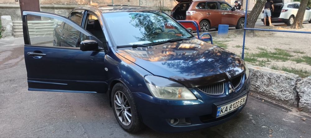 Mitsubishi lancer