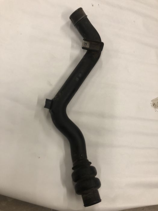 Патрубок іетеркулера Форд Ескейп 2.0