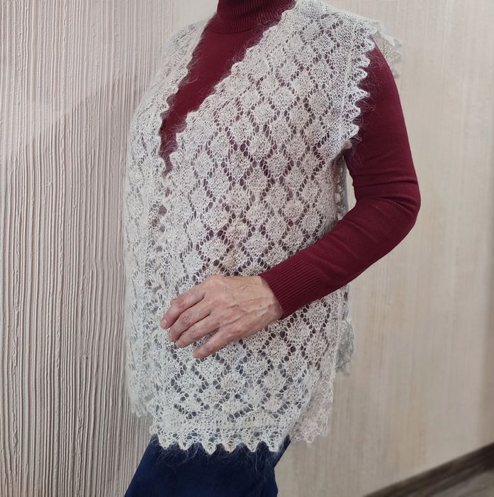 Ажурная пуховая желетка 48-50 р. Козий пух.