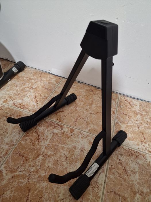 Guitarra Fender Sonic Stratocaster + Interface de áudio + Acessórios