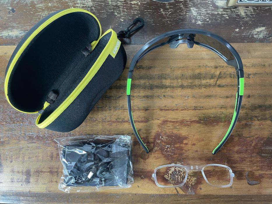 Zielone niebieskie okulary rowerowe sportowe Kapvoe z polaryzacją UV