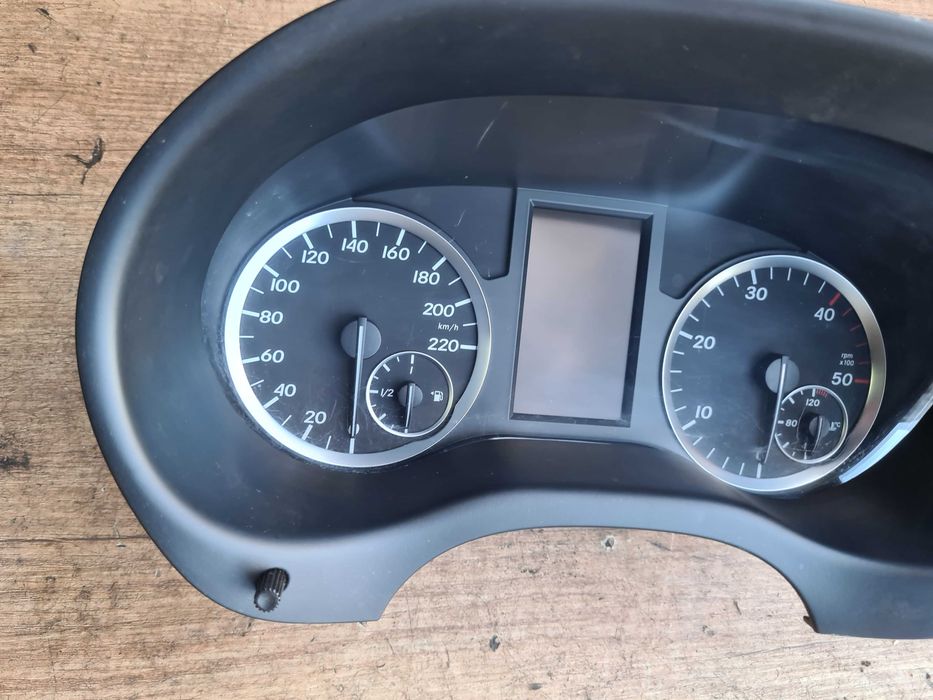 Mercedes Vito W447 2.2 licznik zegary automat