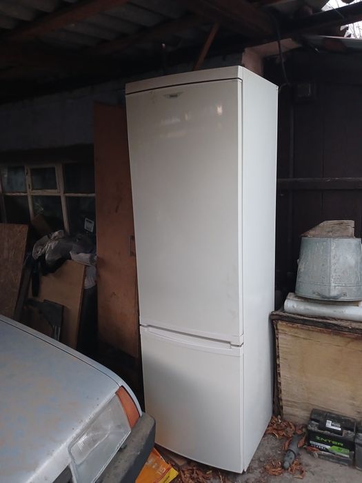 Холодильник ZANUSSI