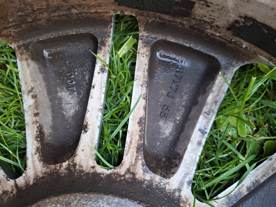 Продам легкосплавный диск Subaru