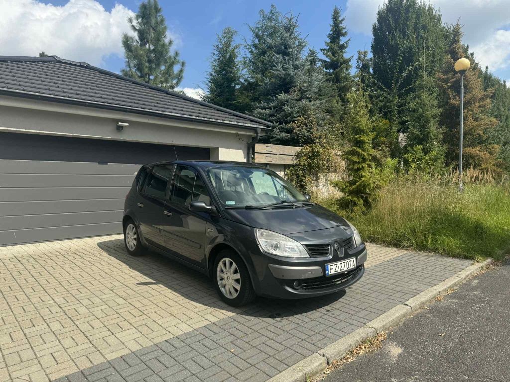Renault Megane Scenik 2 1.6 diesel
Renault Megane 
Na sprzedaż