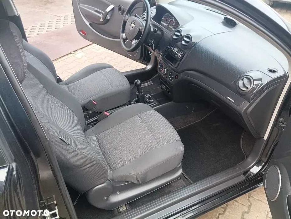 Chevrolet Aveo 1.2 16V Base