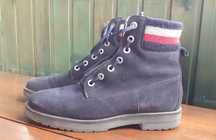 Zamszowe botki Hilfiger 39