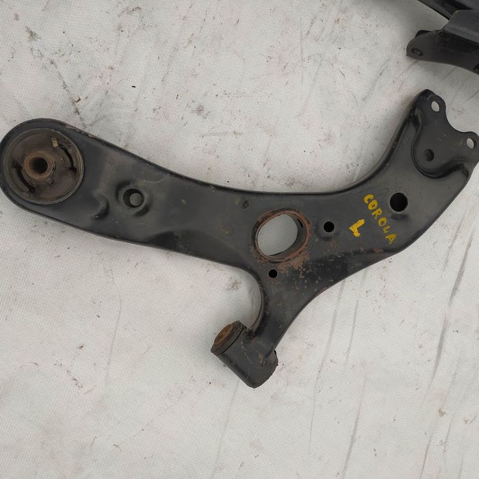 50 тис.км рычаг Toyota Corolla 150 Rav 4 ричаг 2008