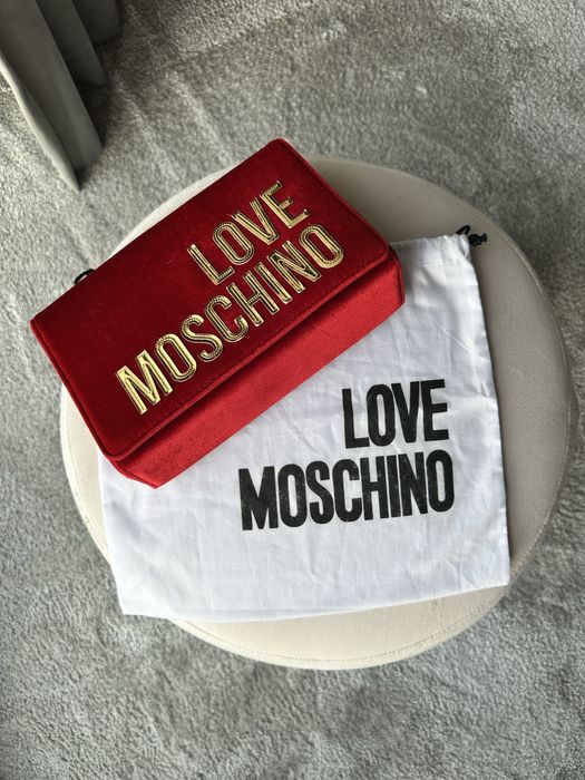 Czerowna torebka Love Moschino