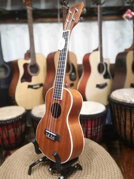 SEGOVIA SE-10C ukulele koncertowe SE10c/NT