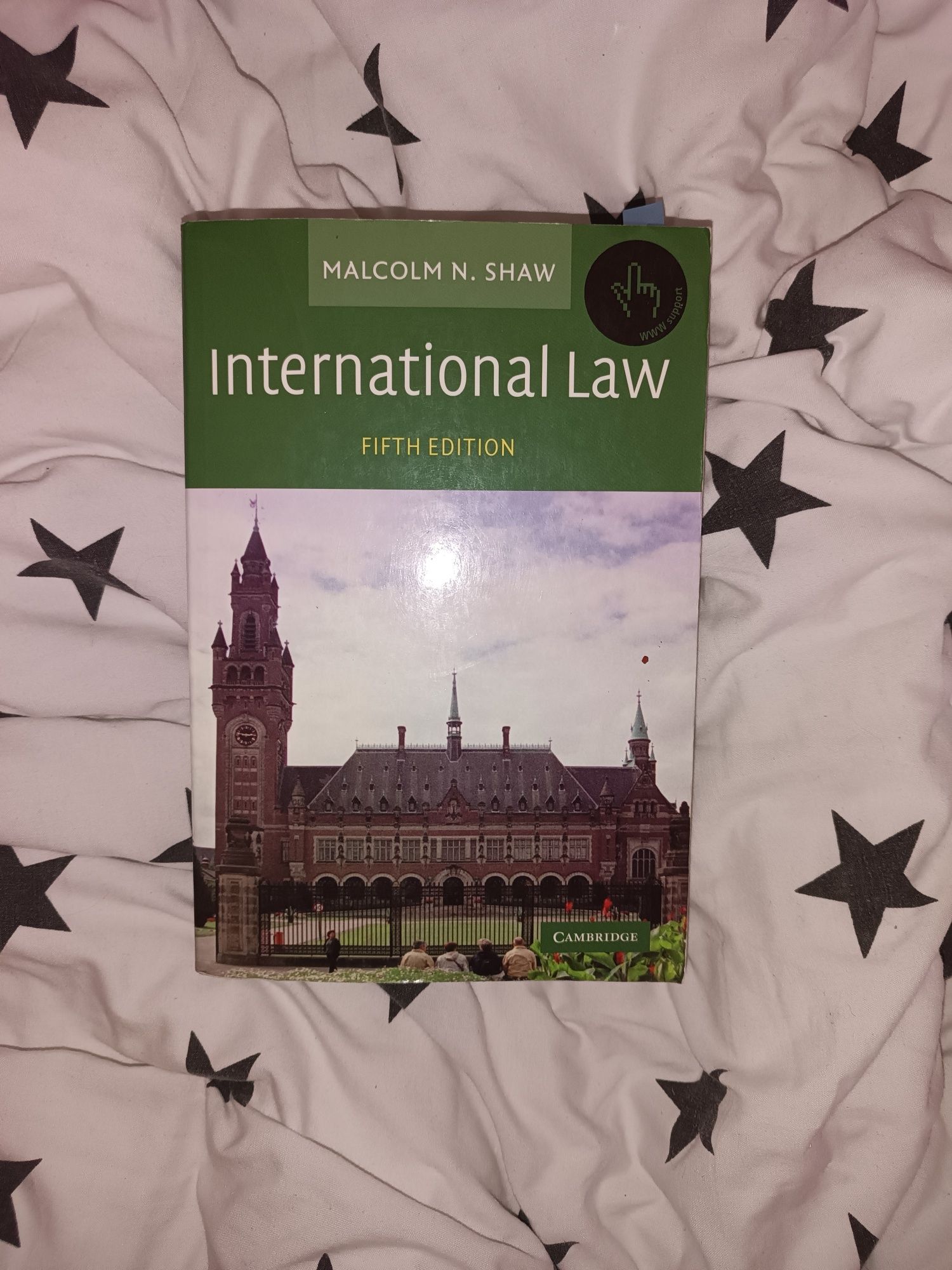 International law first edition Malcolm N. Shaw книга англійською