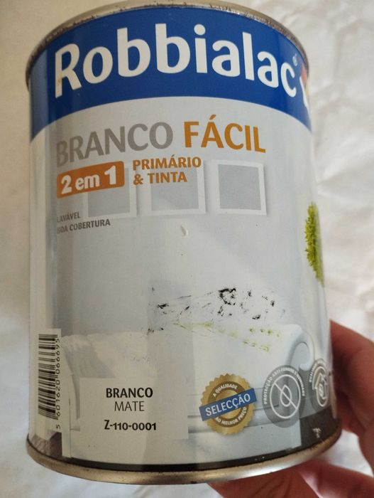 1 Lata de tinta Robbialac Branco Nova