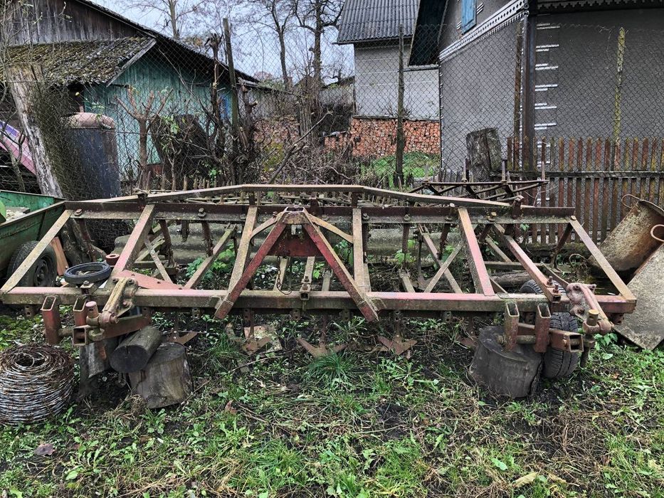 Продам культиватор і плуг.