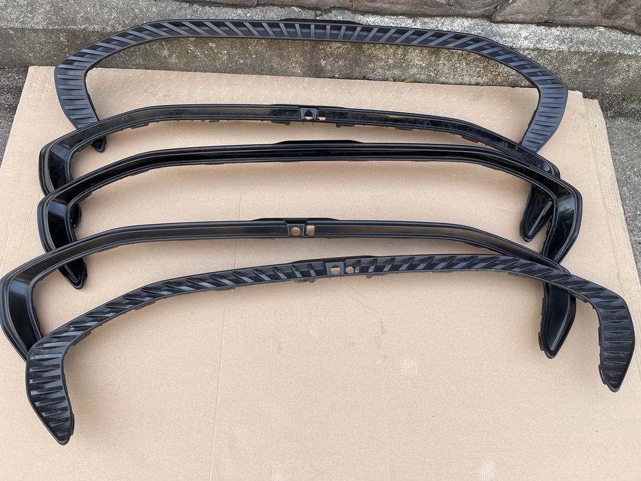 Ford Mustang Mach E  рамка бампера