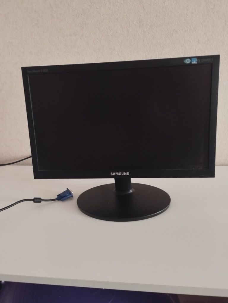 Монитор Samsung 19
