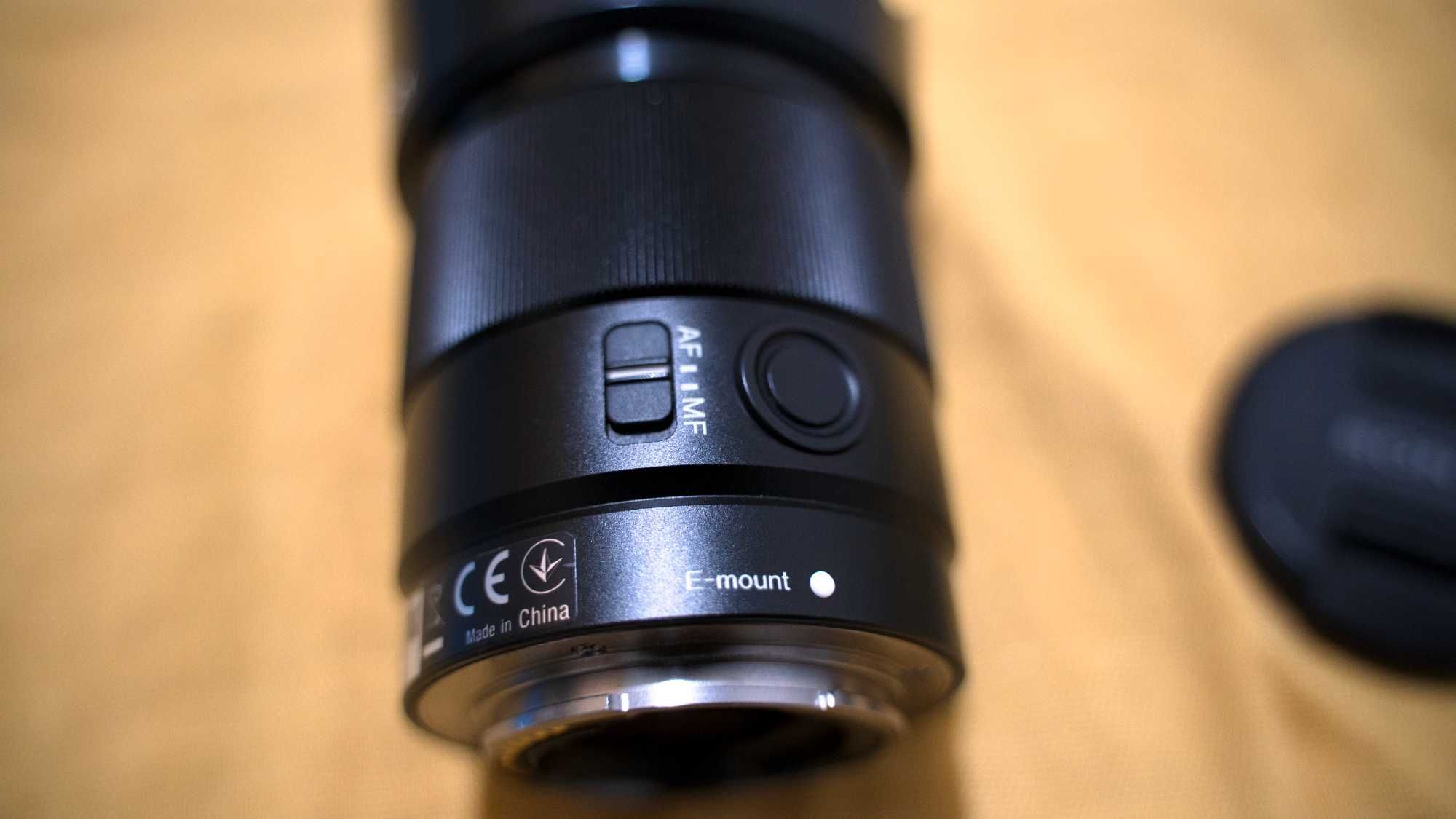Objectiva Sony FE 35mm f/1.8 - E-Mount Full Frame - Como nova!