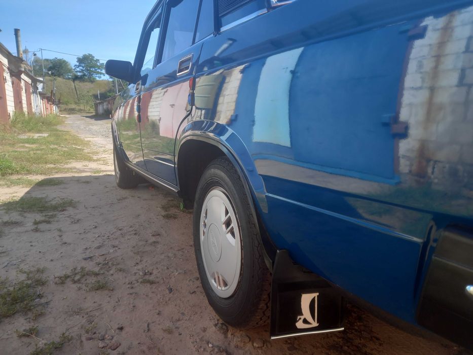 Продам ВАЗ 2107 с пробегом 42000км. НЕ крашена. Состояние как новая!