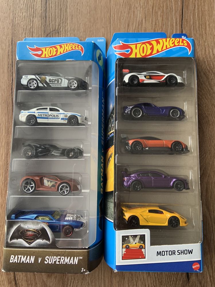 Машинки/моделі Hot Wheels