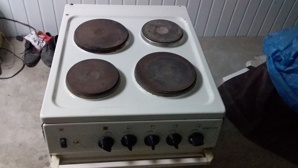 Терміново! Продам нову електричну, електроплиту, плиту Веста 509