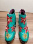 Damskie skórzane haftowane buty 38