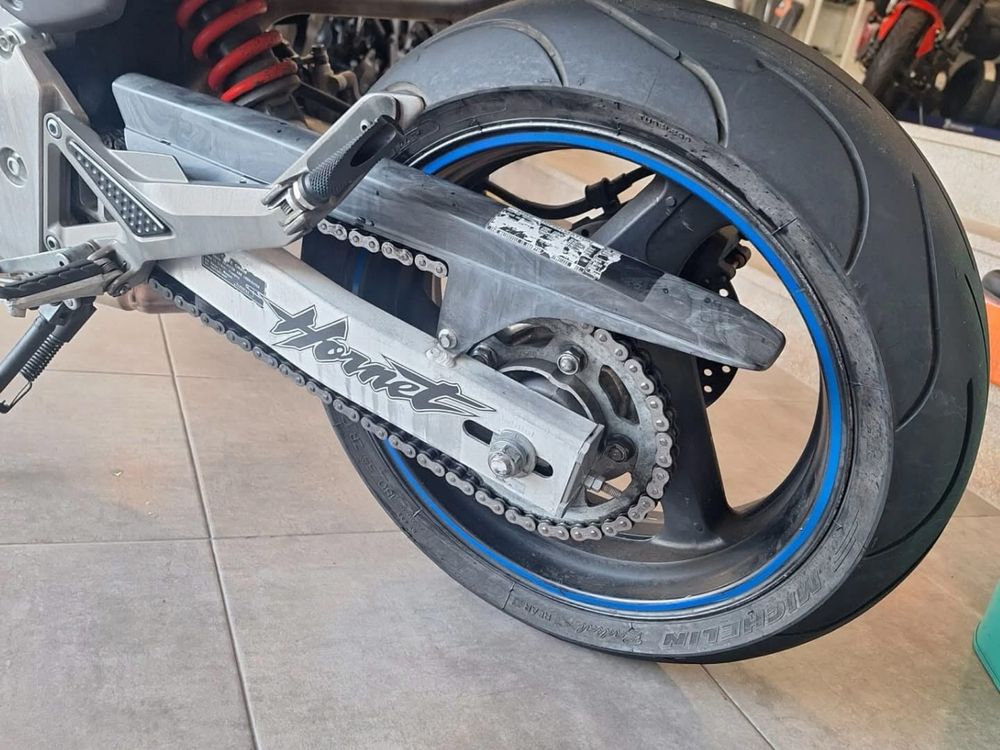 Hornet cb600F 2001