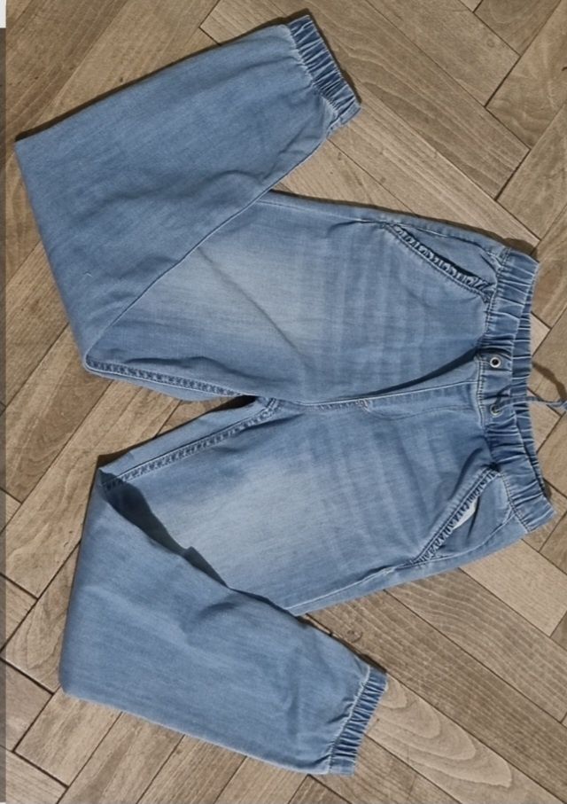 H&M- joggery dziewczece na wzrost  140 cm