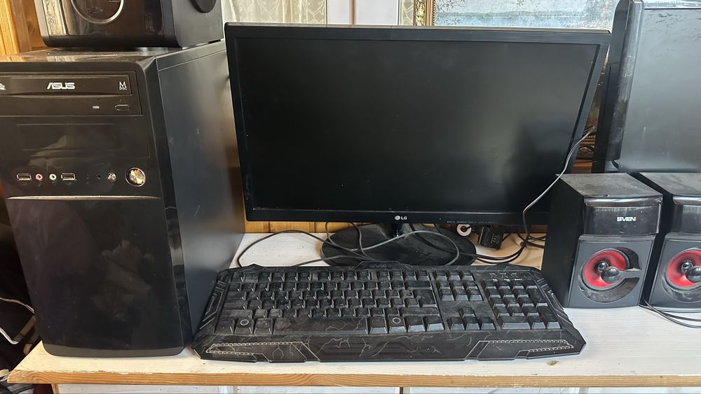 Продам Робочий компʼютер з монітором