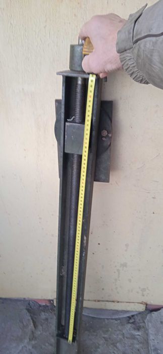 Підйомник-перекидувач гвинтовий