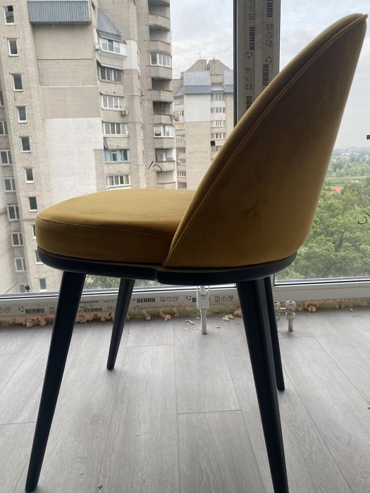 Стул дя кухни или гостинной