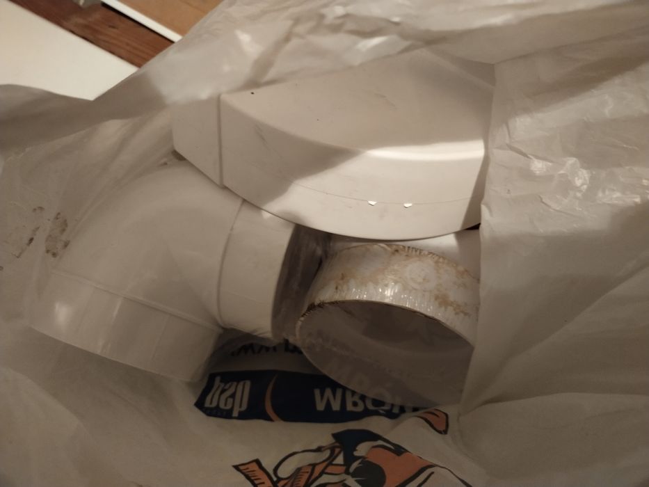 Drewno, szafa drewniana, boazeria modrzew