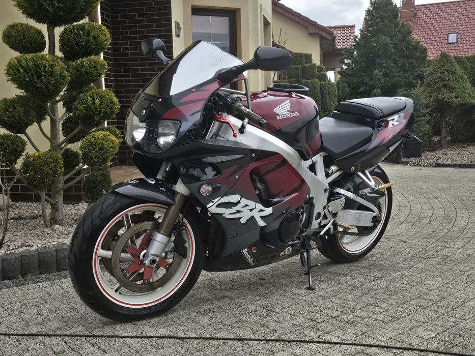CBR 900 SC 28 w orginale fajny stan