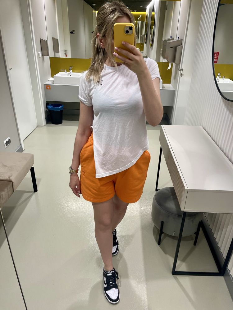 T-shirt Gymshark z rozcięciem z boku, rozmiar S