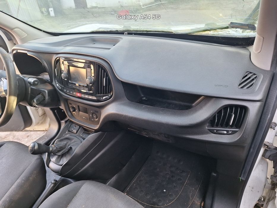 Doblo III 11-19  2015 deska kokpit bez airbag