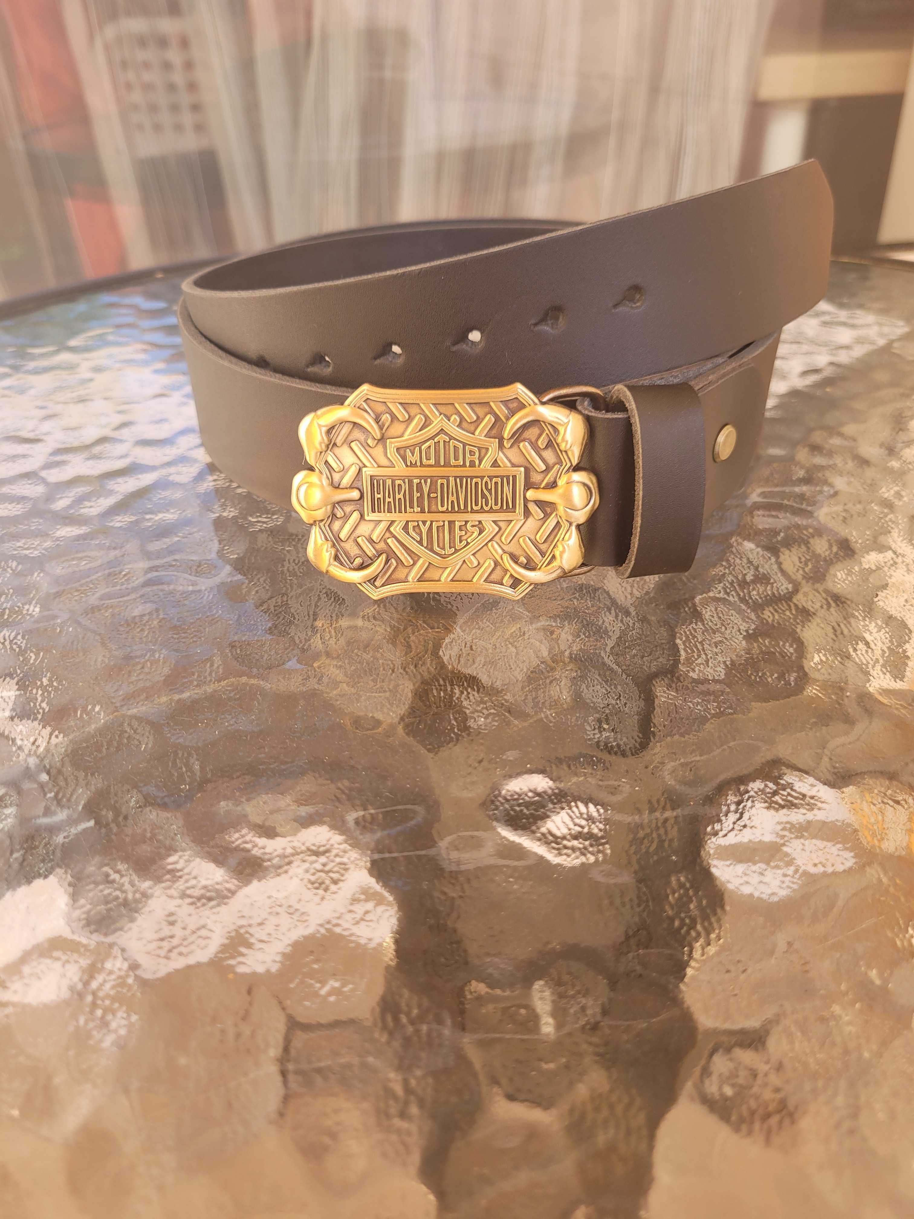 Czarny męski skórzany pasek Harley Davidson z mosiężną klamrą 130 cm
