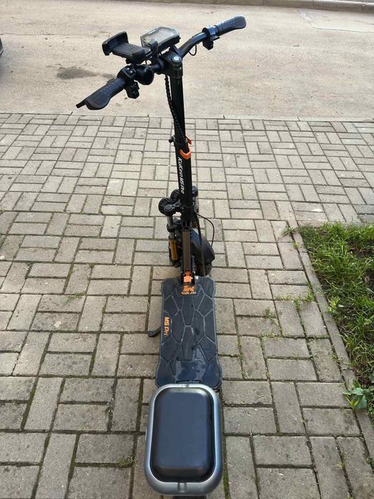 Продам електросамока KUKIRIN M5 PRO