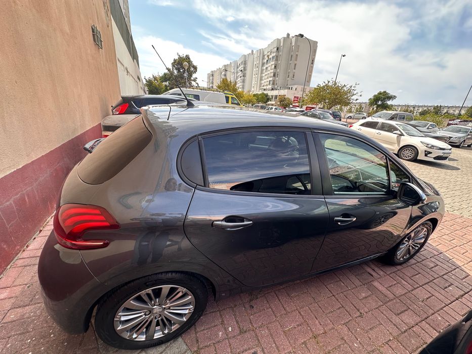 Peugeot 208 1.2 VTi ST Style