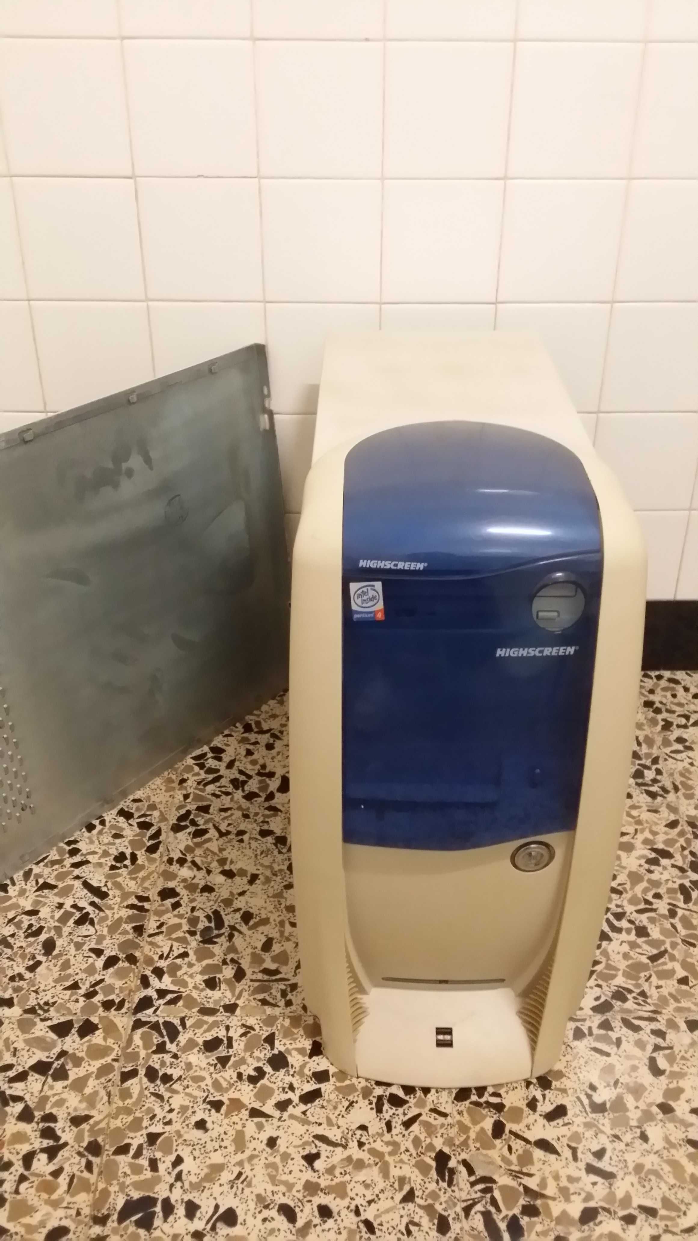 Computador fixo BAIXA DE PREÇO 30€- Desocupar - A Funcionar