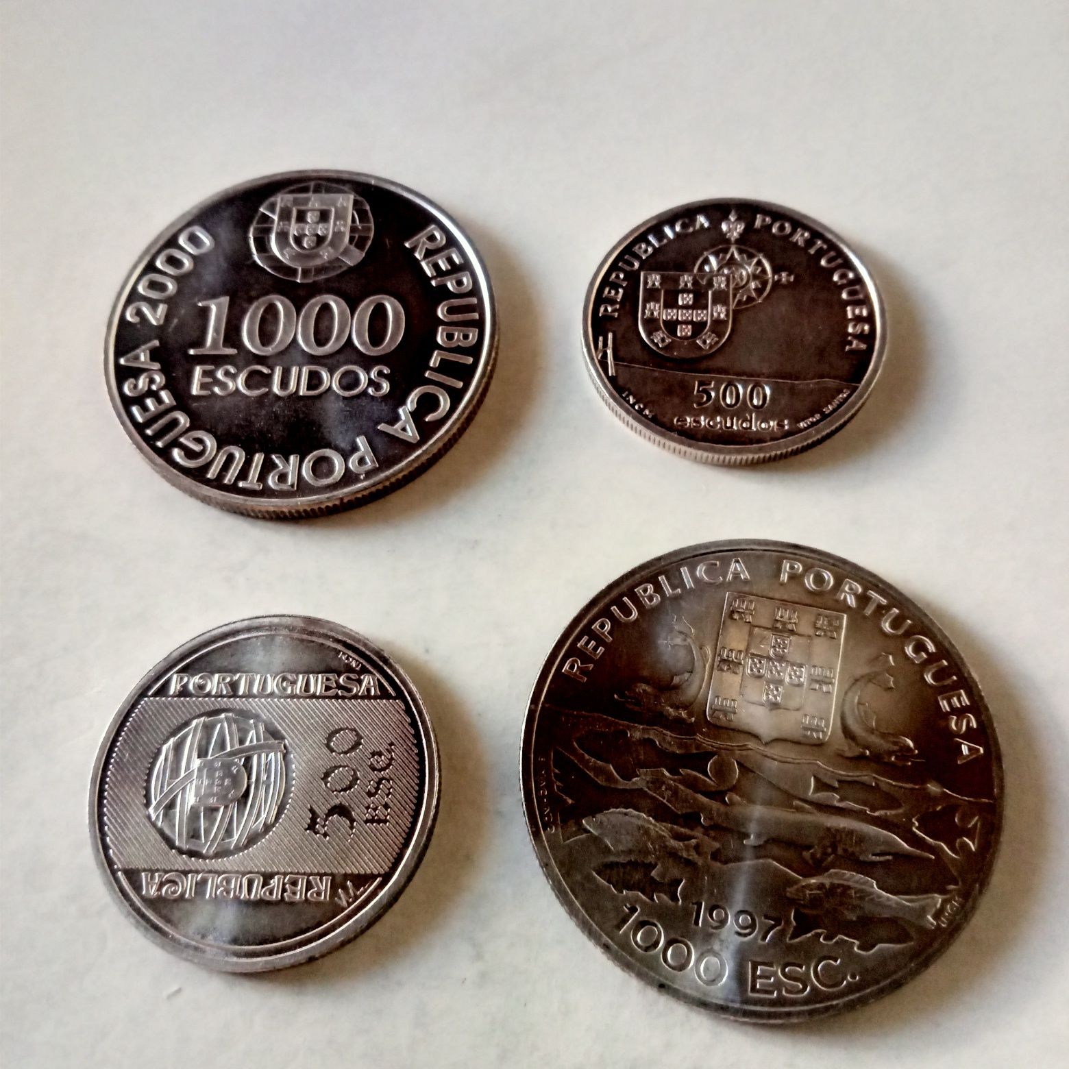 4 moedas prata ( 2 de 1000) (2 de 500 )