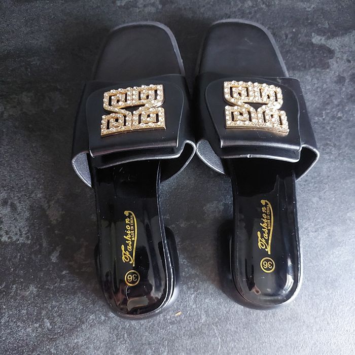 Босоножки   36р.