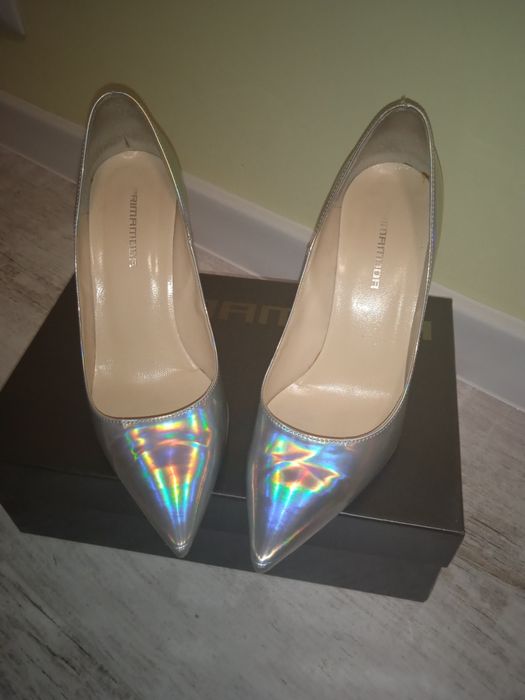 Szpilki 38 czółenka Prima Moda srebrne metaliczny połysk