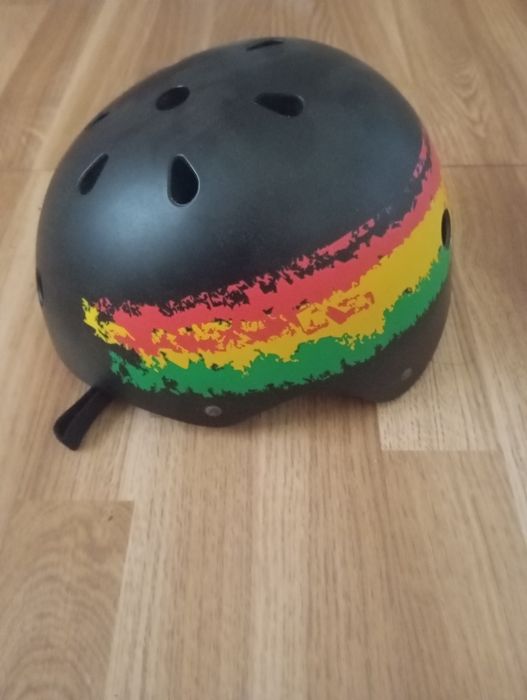 Capacete marca Deeply