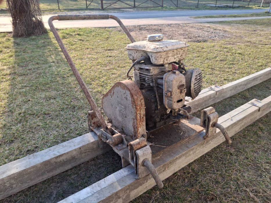 Listwa łata wibracyjna dwóprofilowa regulowana