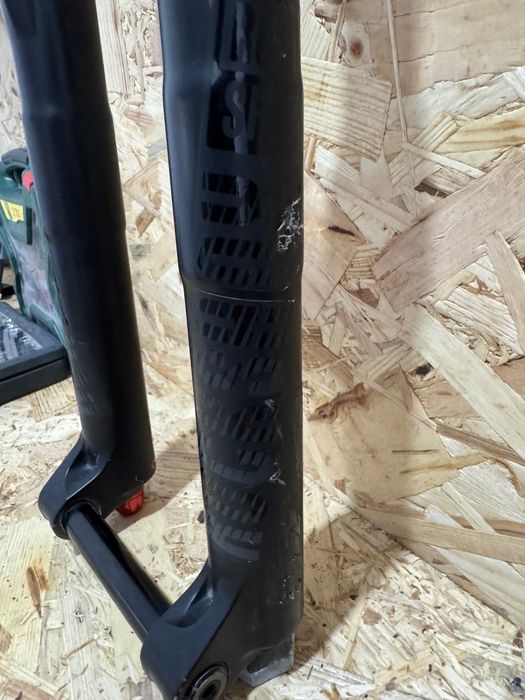 RockShox Boxxer team, 200mm travel (27,5)