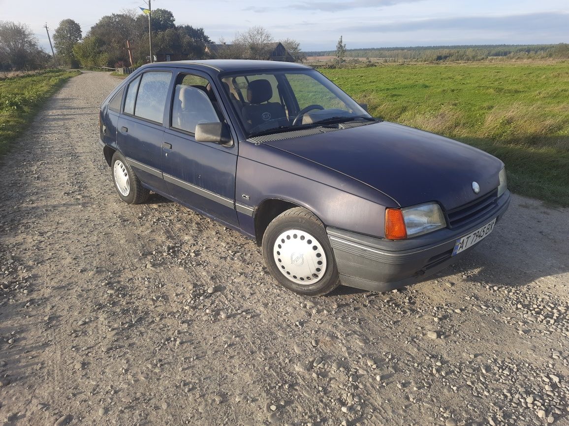 Opel kadett 1.3 i